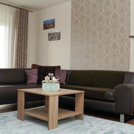 Apartamento The Pearl Of Zsofia Esztergom Exterior foto