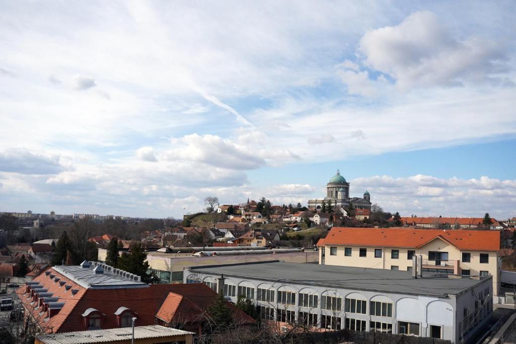 Apartamento The Pearl Of Zsofia Esztergom Exterior foto